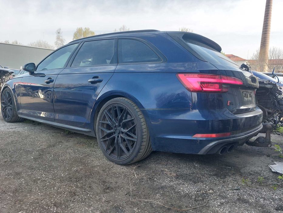 На Части: Audi A4 S4 Avant 3.0 TFSI V6 354кс Quattro Tiptronic 2018 Комби с код CWGD