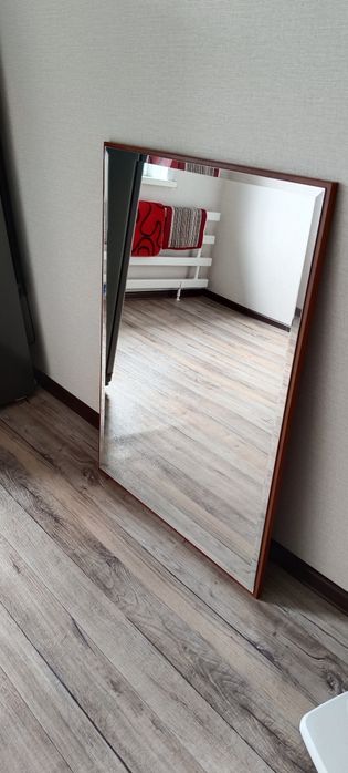 Продам зеркало настенное