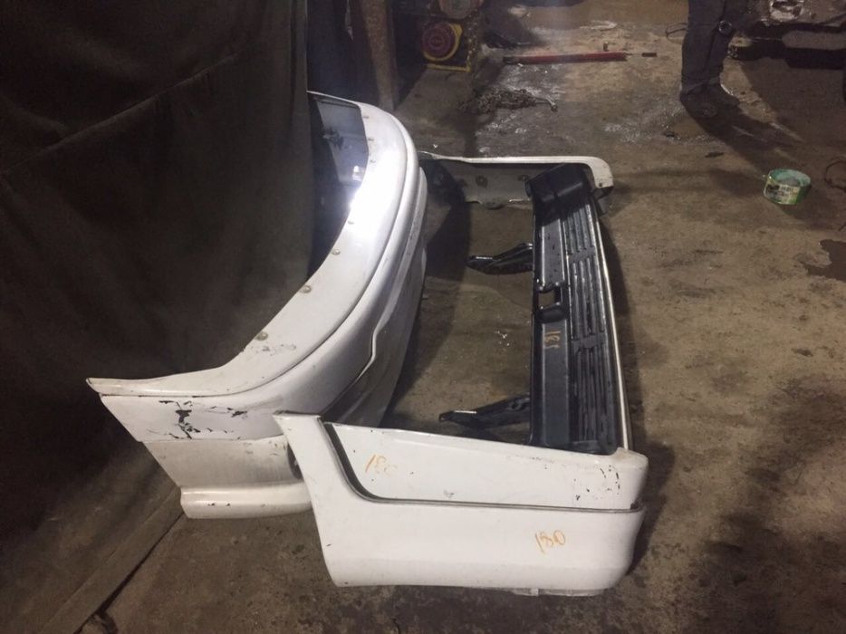 Тойота Сюрф заданий бампер185 кузов