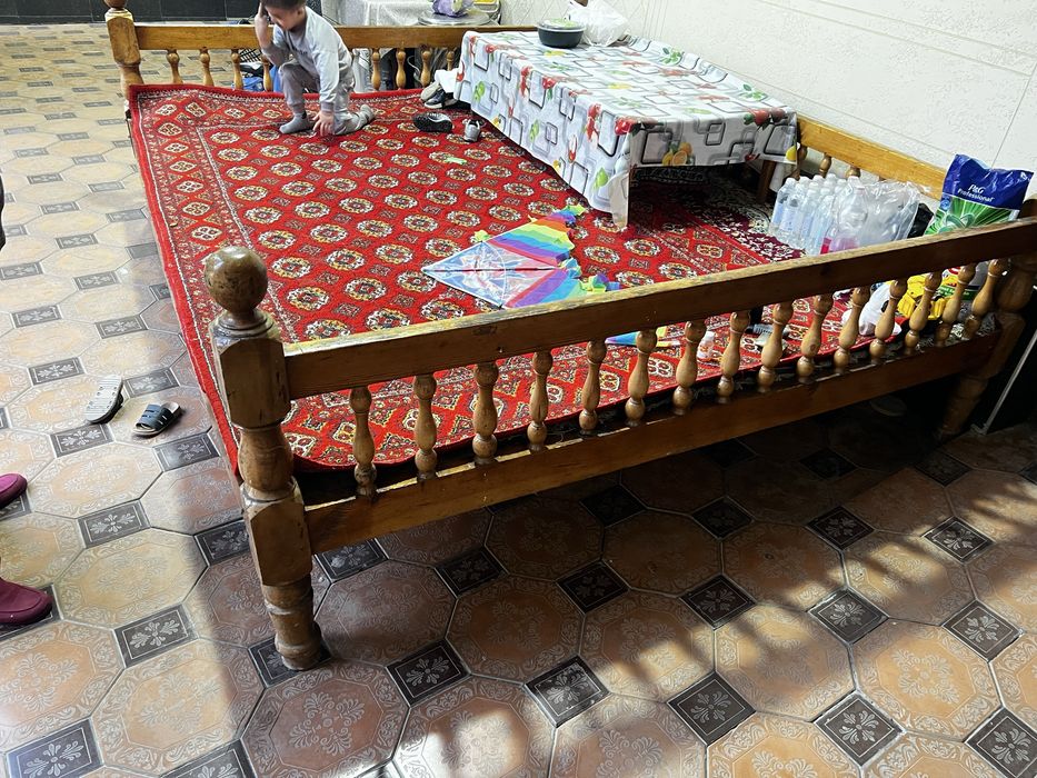 Tapchan karavat yog’ochdan 2.5x3 metr