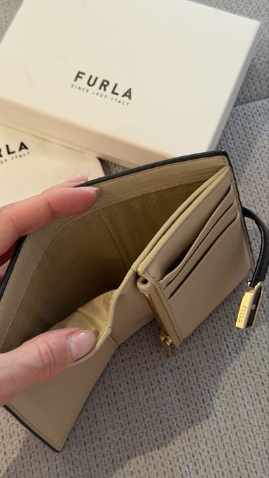 Портмоне Furla много запазено