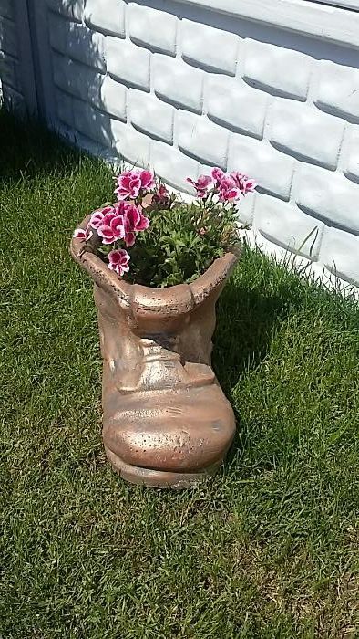 Ghiveci beton (bocancel)/ bocanc beton/ gheata din beton/gheata beton