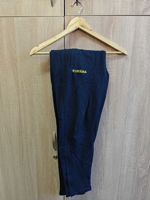 Ținută sportivă militară de armată (Trening), varianta nouă, cu adidași, mărime S-M