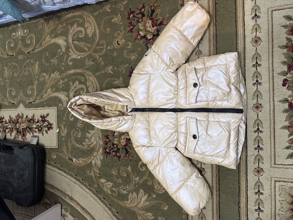 Продам куртки 3000, 5000 тыс. Весна-Осень