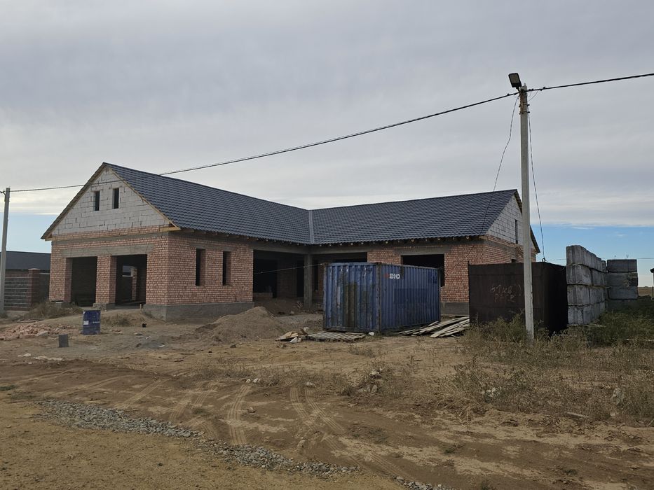 Бригада строителей