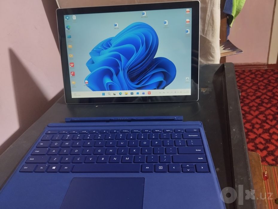 Surface 7 pro. Windows 11. Planshet kompyuter