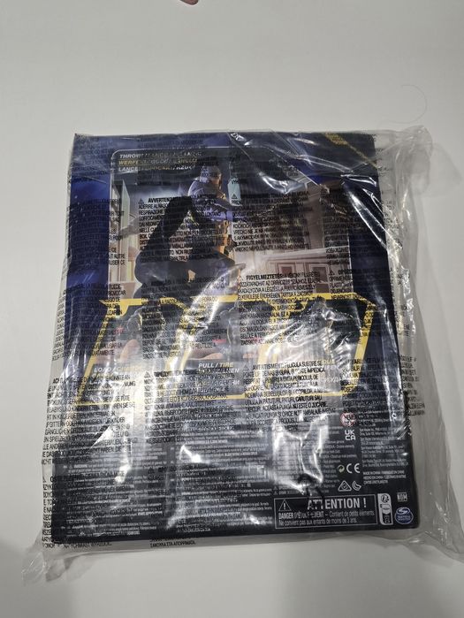 Играчка DC BATMAN Battle Strike 30 см Фигура DELUXE със звук и светлин