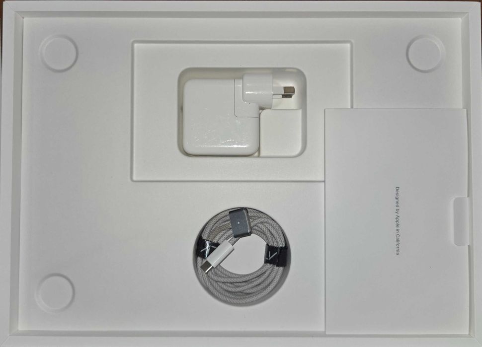 MacBook Air M3 16/256