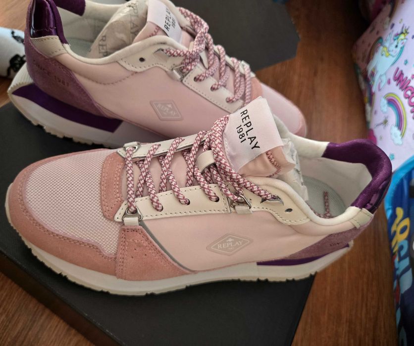 Нови дамски маратонки Replay