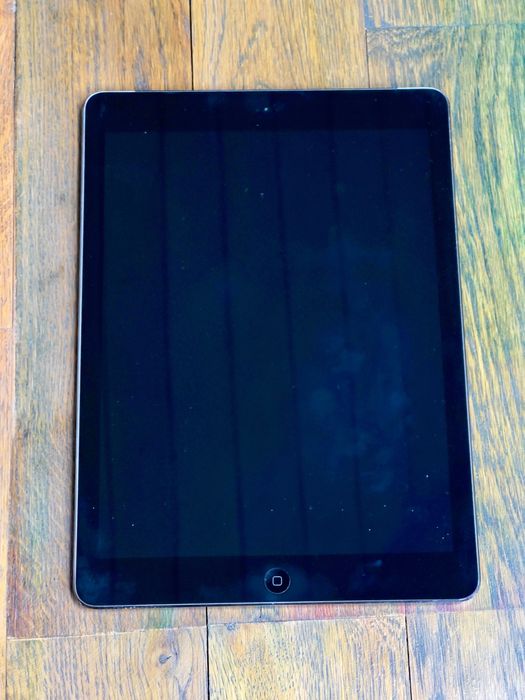 Apple iPad Air model MD793FD/A 2013 64GB + SIM