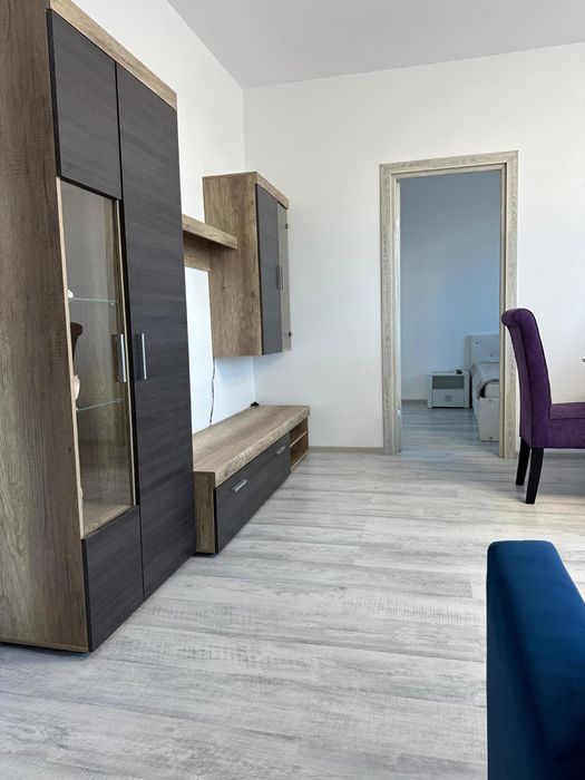 Inchiriez apartament 2 camere in  Westfield, Arad