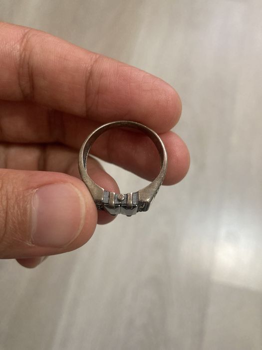 Продам кольцо серебряное мужское