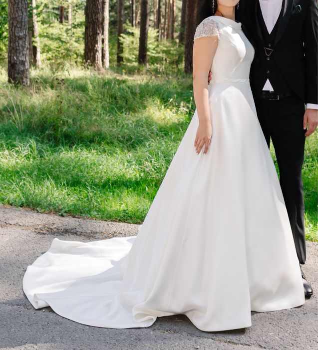 Rochie de mireasă din tafta cu trenă, A Line