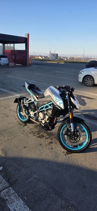 Motocicleta CF-MOTO 300NK A2