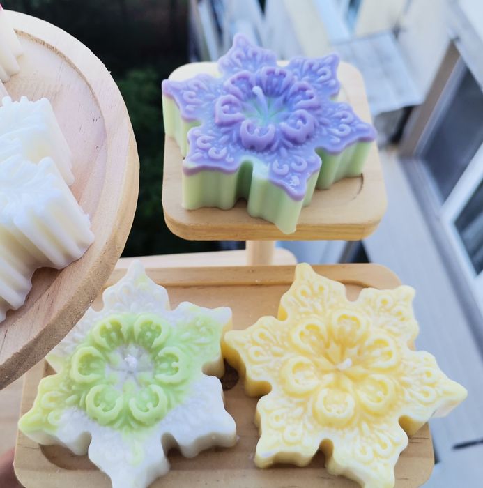 Коледни    свещи