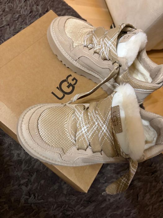 Adidasi ugg marimea 43