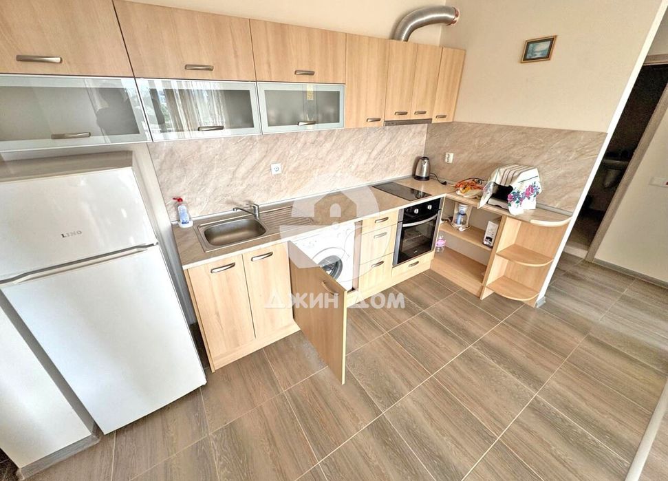 Продава се Двустаен апартамент в к.к. Слънчев бряг - 66 кв.м за 1440 €/кв.м - Снимка #3