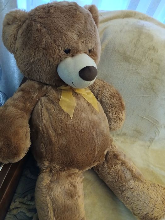 Ursulet de plus 1 m inaltime stare perfecta
Dimensiuni
- inaltime