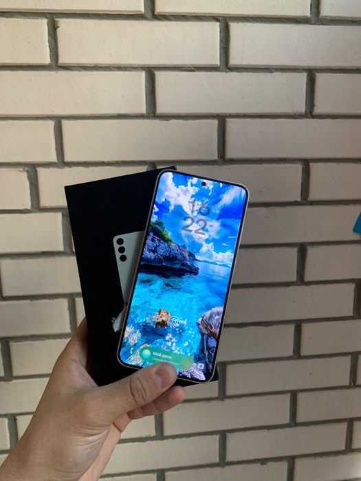 Samsung S24 128 gb Идеал Срочно!
