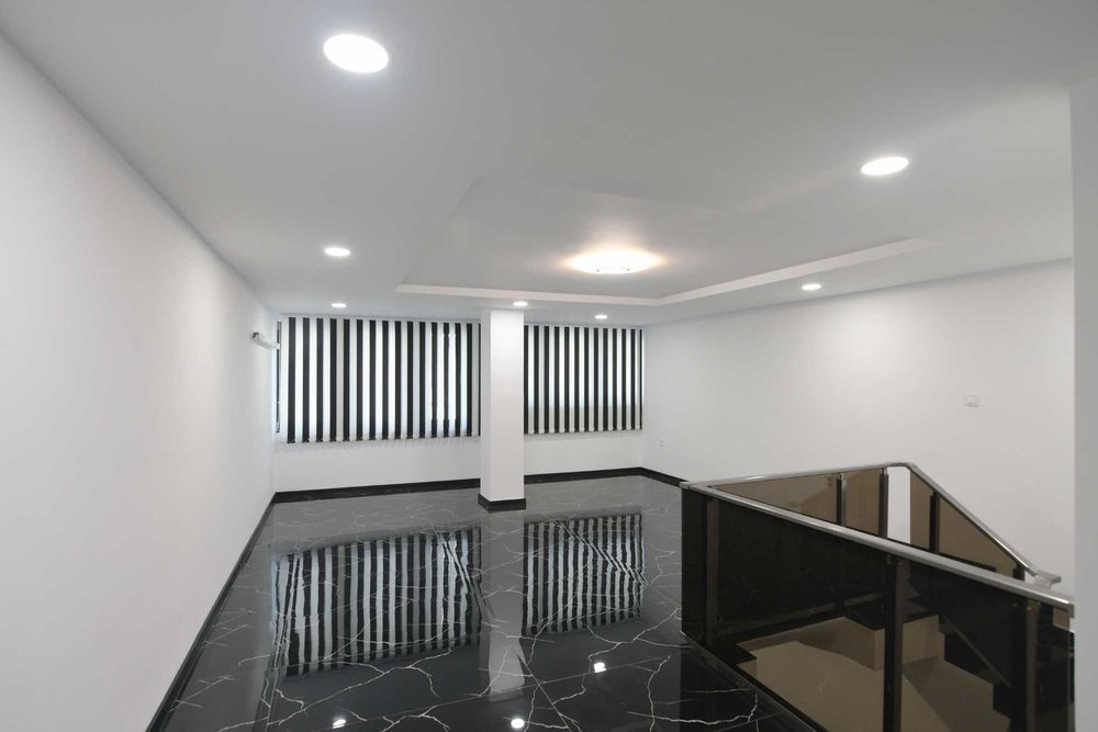 Дава се под наем Магазин в Казанлък - 90 кв.м за 1275 € - Снимка #17