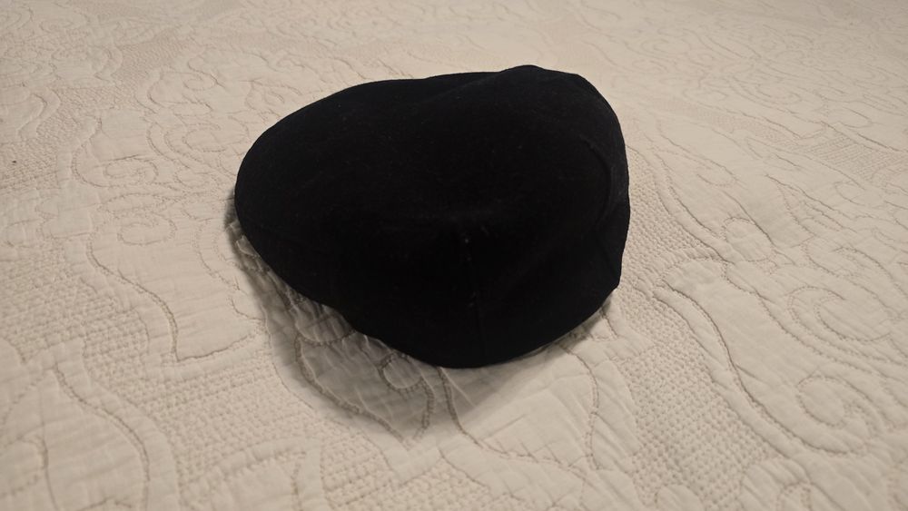 Вълнена мъжка шапка/каскет