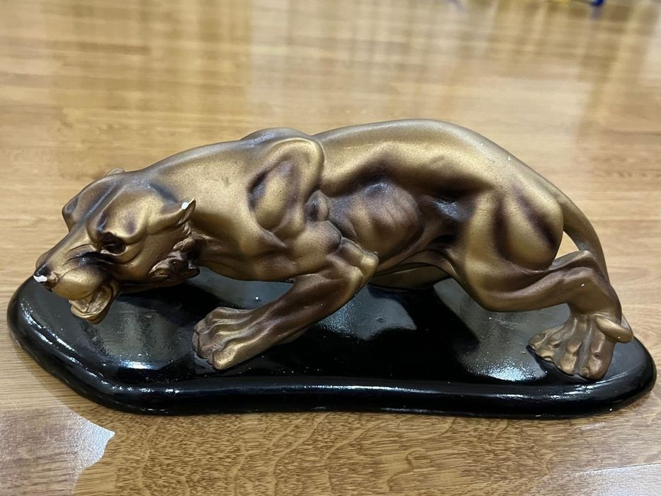 Статуэтка Львица.