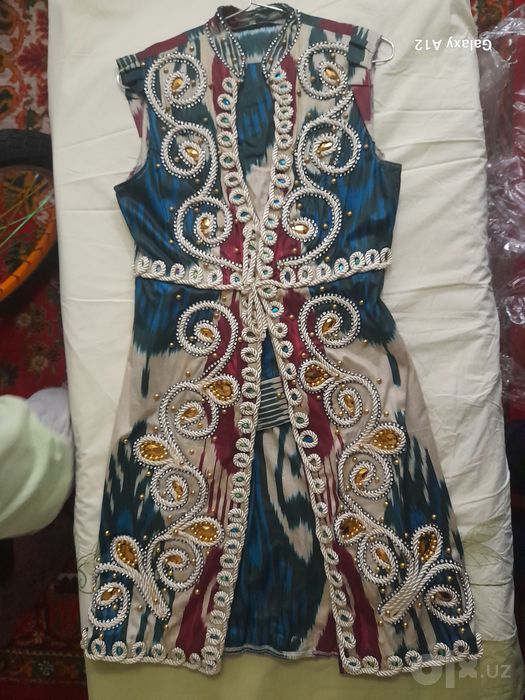 Ayollar kiyimlari