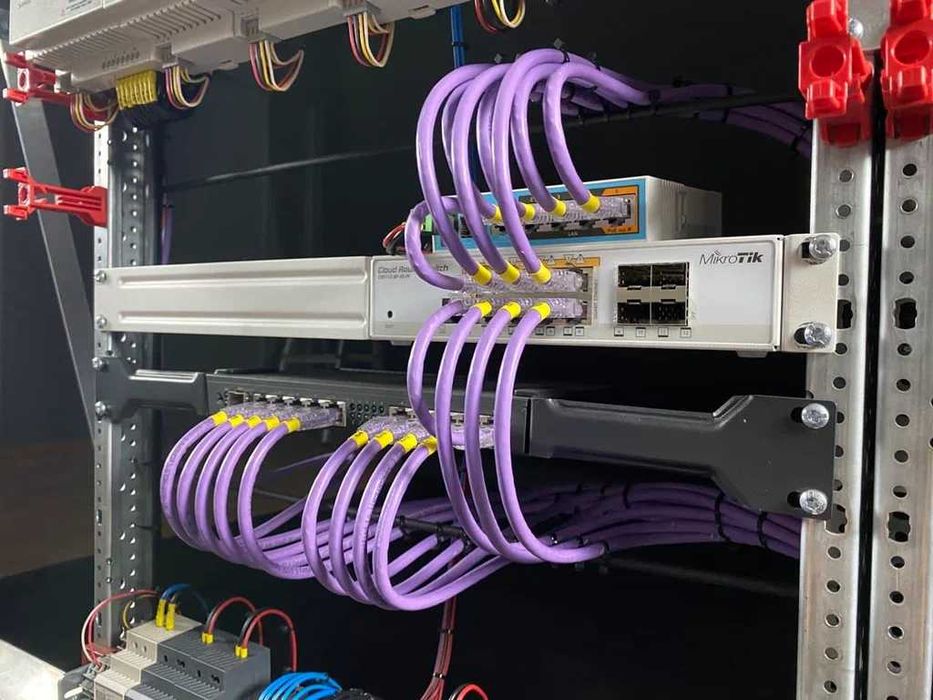 Установка камер, пожарная безопасность, кодовые замки, фейс айди