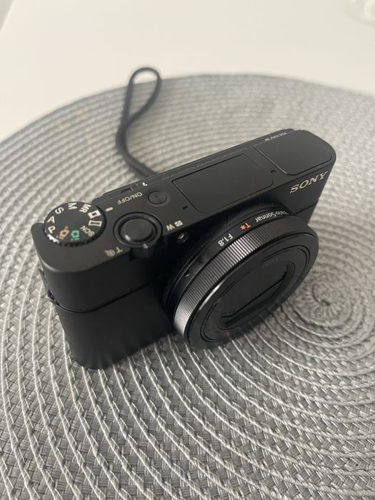 Sony Cyber-Shot RX100 Bistrita • OLX.ro