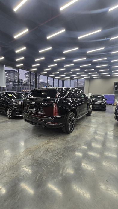 Cadillac ESCALADE IQ 2025.