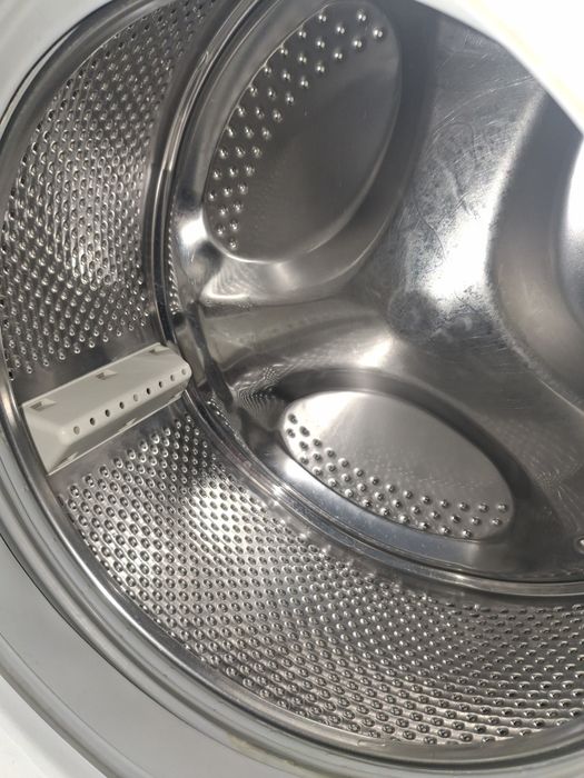 Продам стиральную машину Indesit