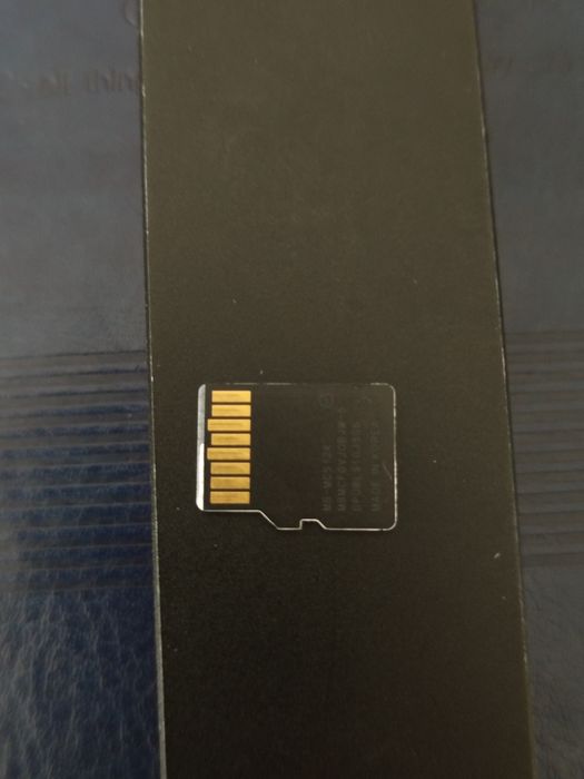 Продам карту microSD 512gb evo plus