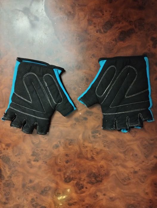 Продам велосипедные перчатки.