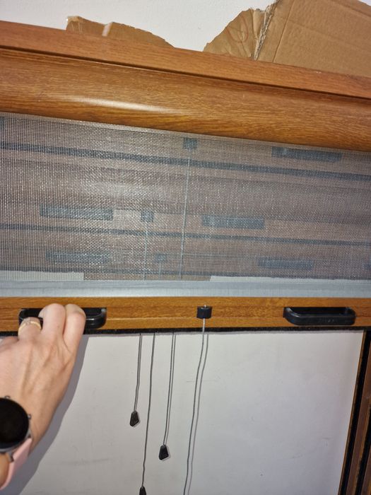 Комарник ролетен прозорец