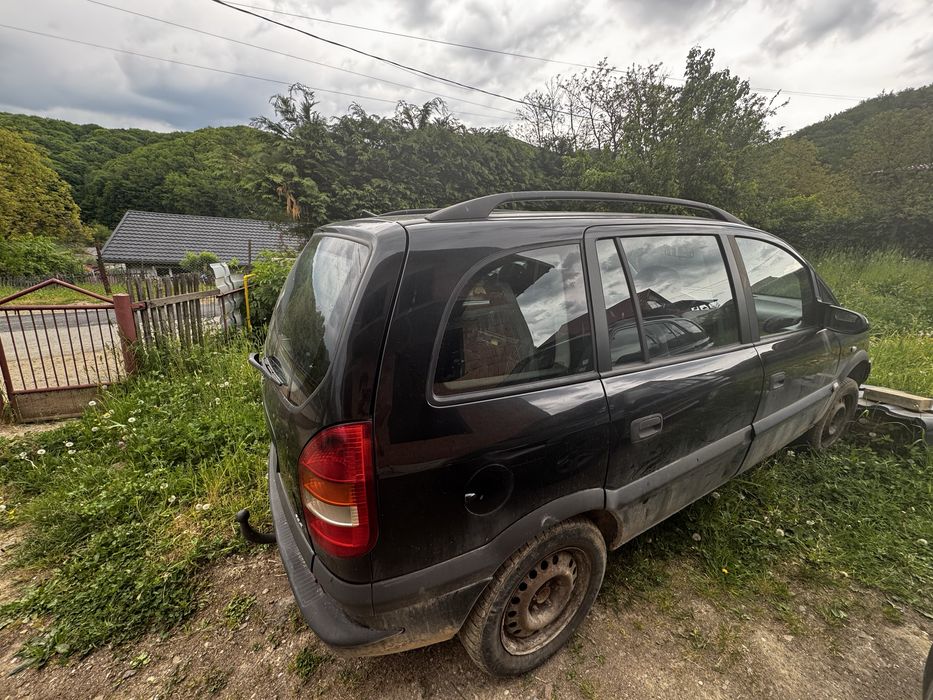Opel zafira pentru dezmembrat