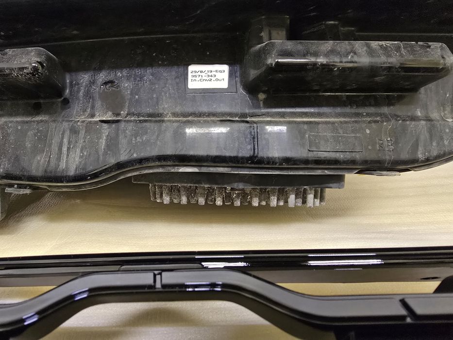 Range Rover Velar части фар стоп решетка