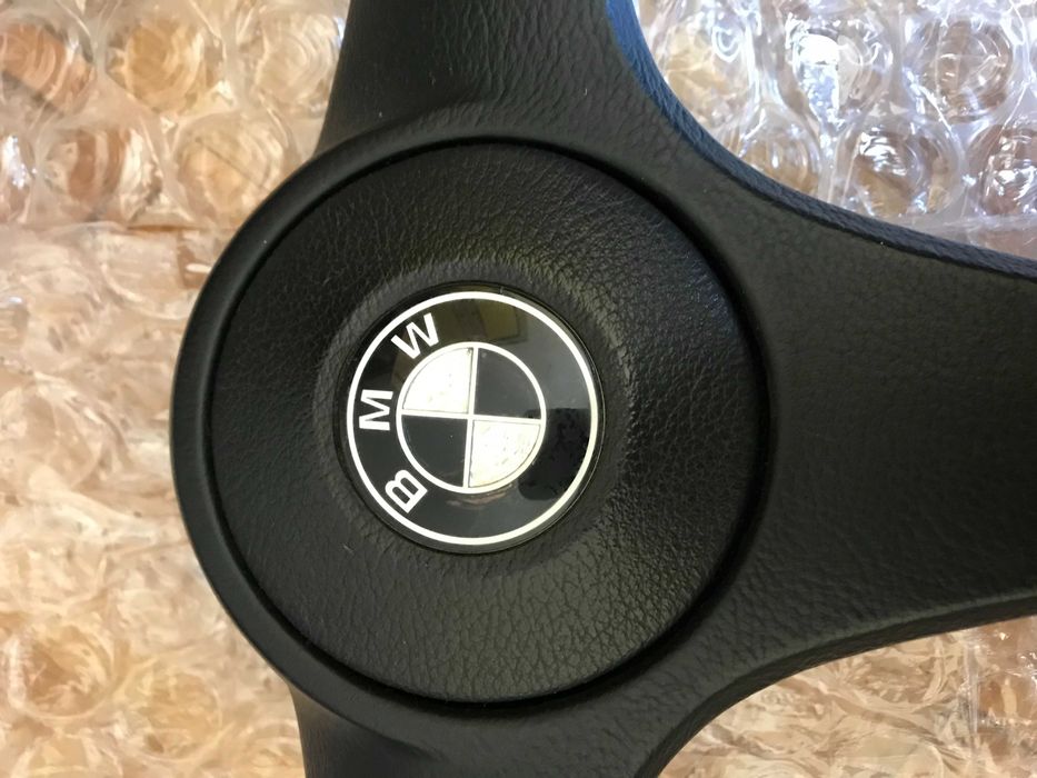 Спортен волан за BMW e30