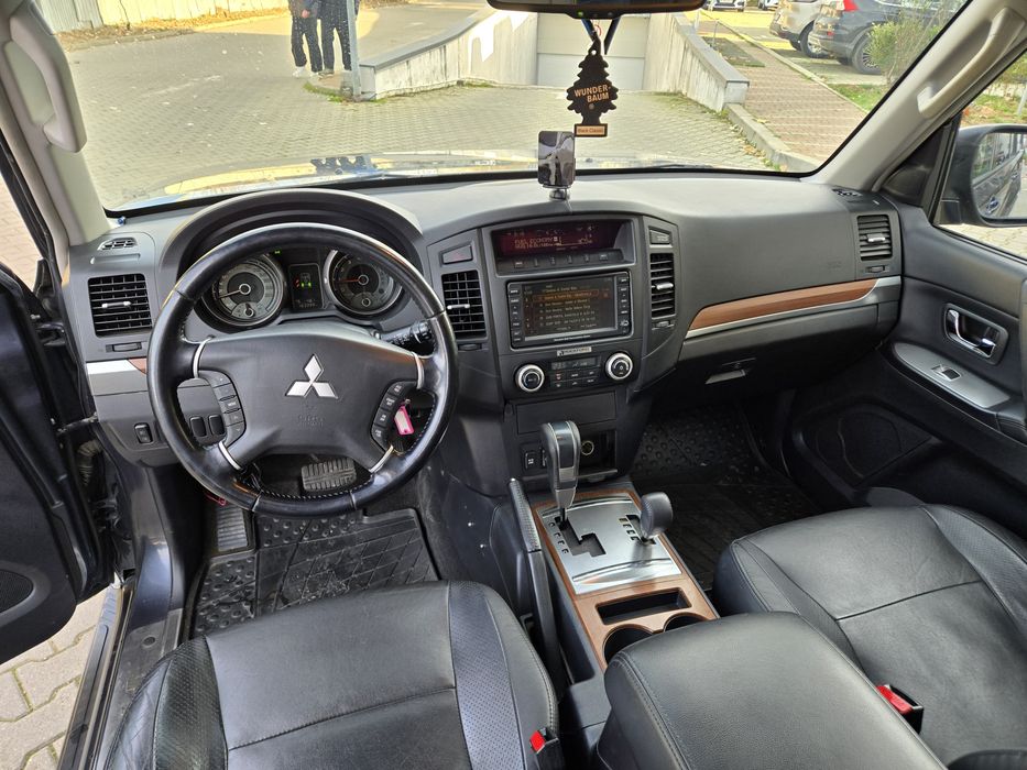 Mitsubishi Pajero 7 Locuri Automat Extra Full Stare Perfecta Unic Prop