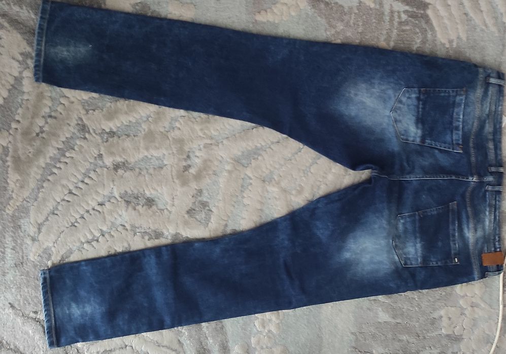 Blugi albaștrii Denim History