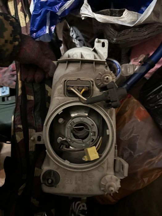 Продам фару на гольф 3