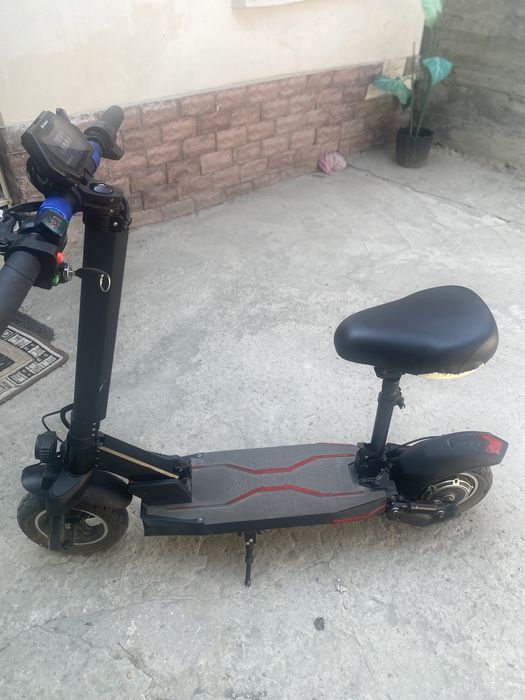 Электросамокат SpeedMax