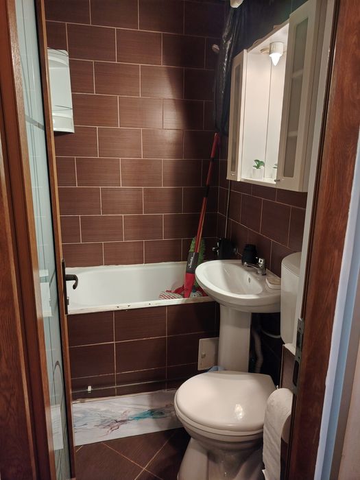 PF închiriez garsonieră Galata- 1300 lei