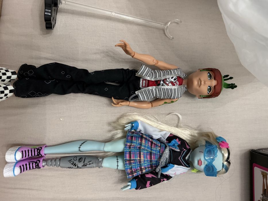продаю Monster High