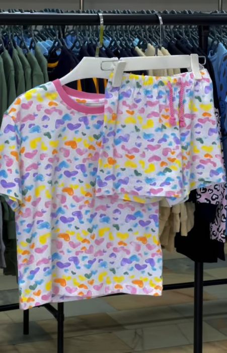 Kiloli kiyimlar 130 mingdan optom narxlarda