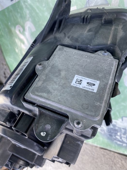 Far dreapta xenon Ford Kuga 2014