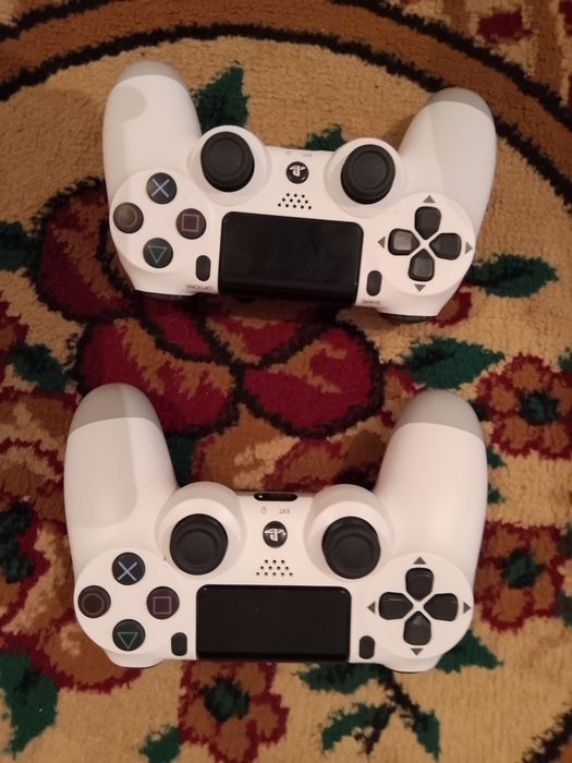 Продаю не прошитую ps4 за 55 000