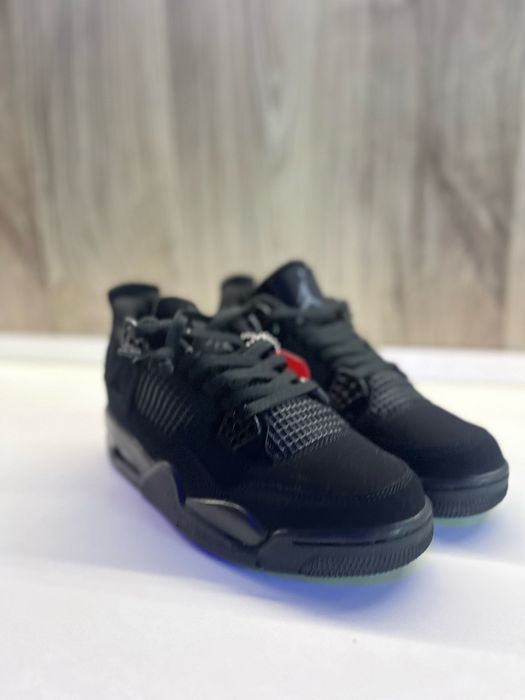 Jordan 4 marimea 41