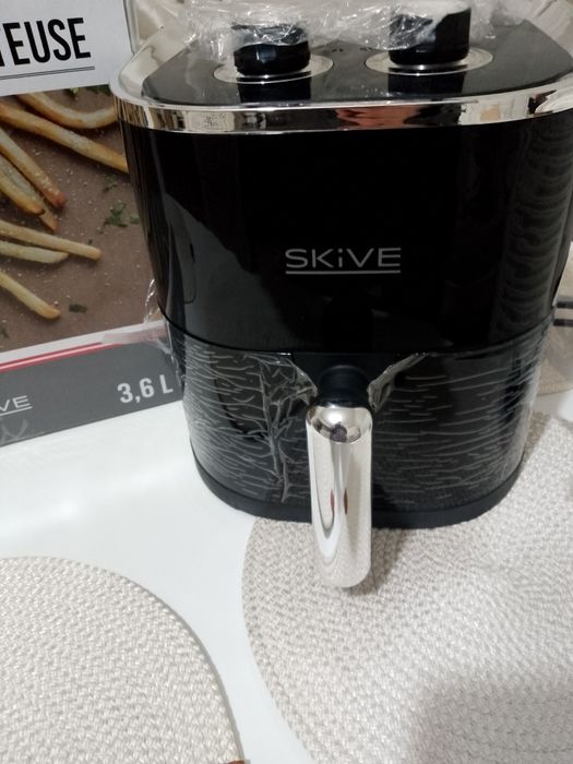 Еър  фрайър Air fryer фритюрник с горещ въздух  3,6 литра 1200 W