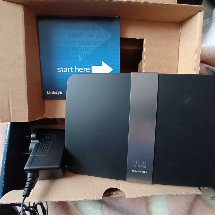 Рутер Linksys E4200