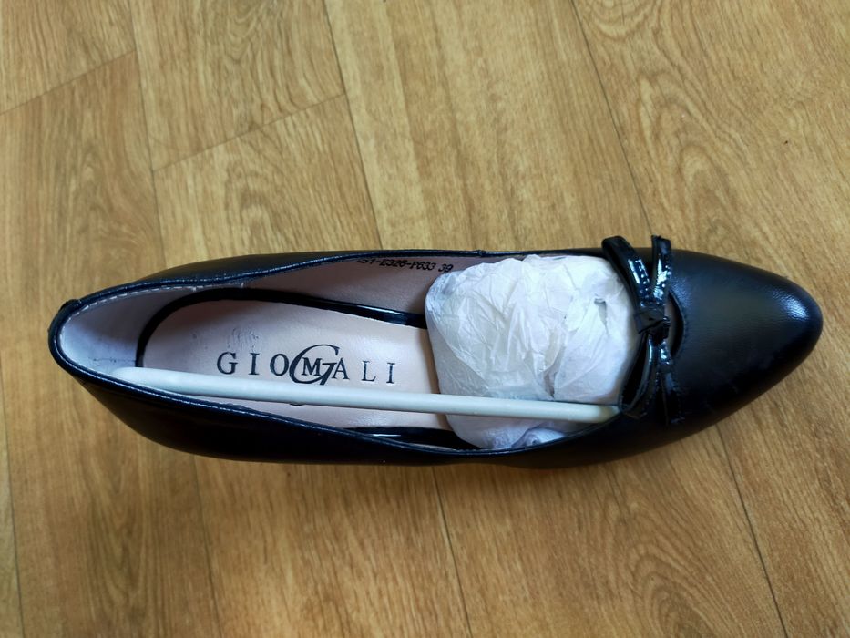 Продам кожаные туфли